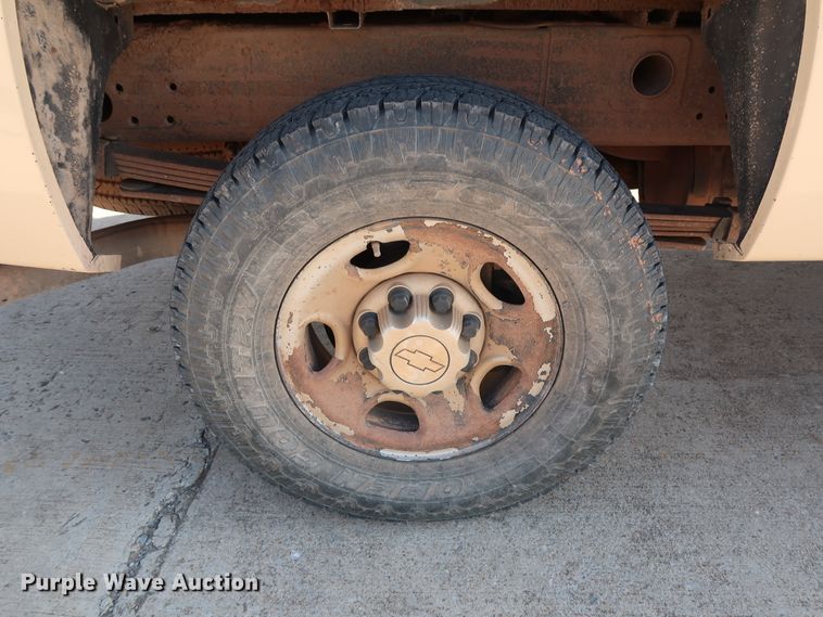 image for item GE9014 2008 Chevrolet Silverado 2500HD pickup truck