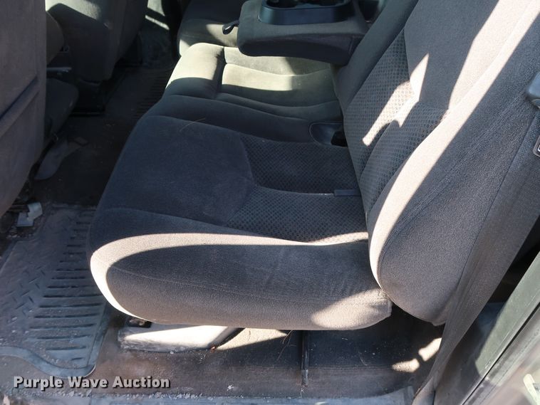 image for item GE9015 2006 Chevrolet Silverado 1500 Crew Cab pickup truck