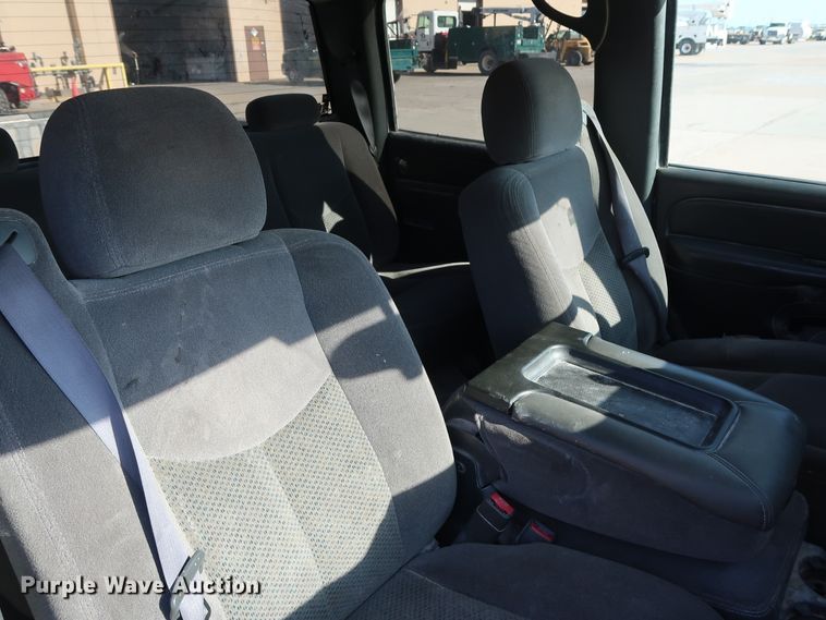 image for item GE9015 2006 Chevrolet Silverado 1500 Crew Cab pickup truck