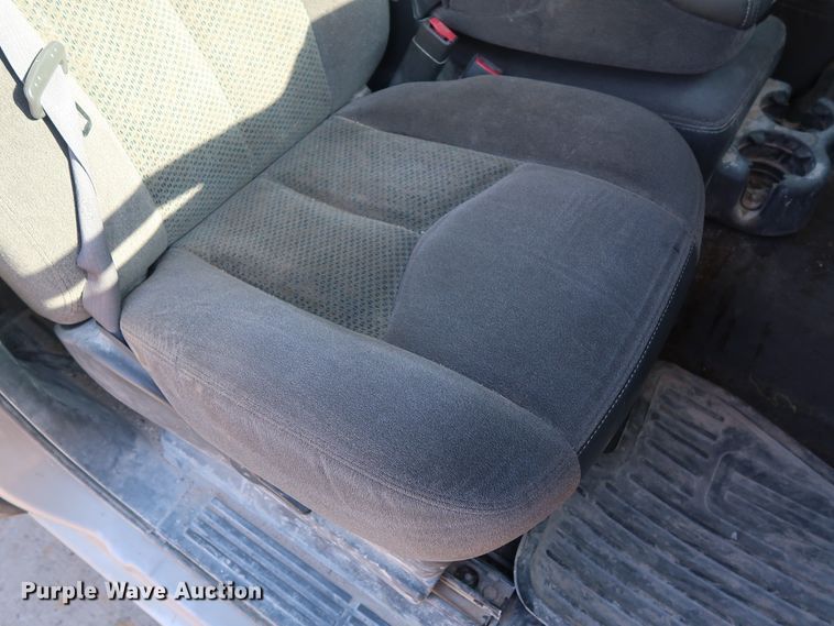 image for item GE9015 2006 Chevrolet Silverado 1500 Crew Cab pickup truck