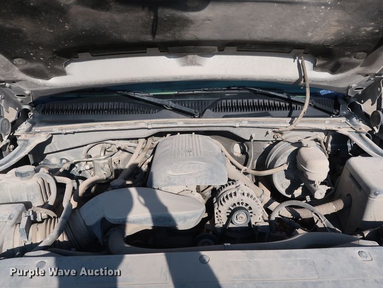 image for item GE9015 2006 Chevrolet Silverado 1500 Crew Cab pickup truck