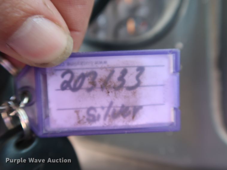 image for item GE9015 2006 Chevrolet Silverado 1500 Crew Cab pickup truck