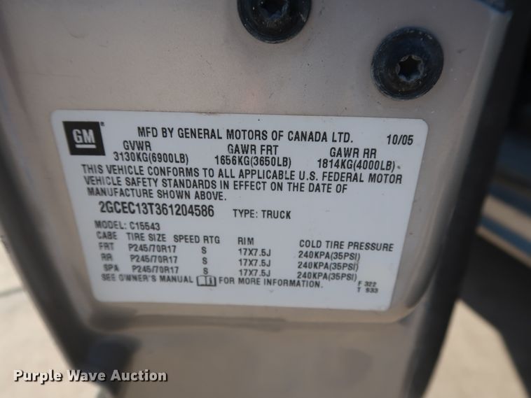 image for item GE9015 2006 Chevrolet Silverado 1500 Crew Cab pickup truck