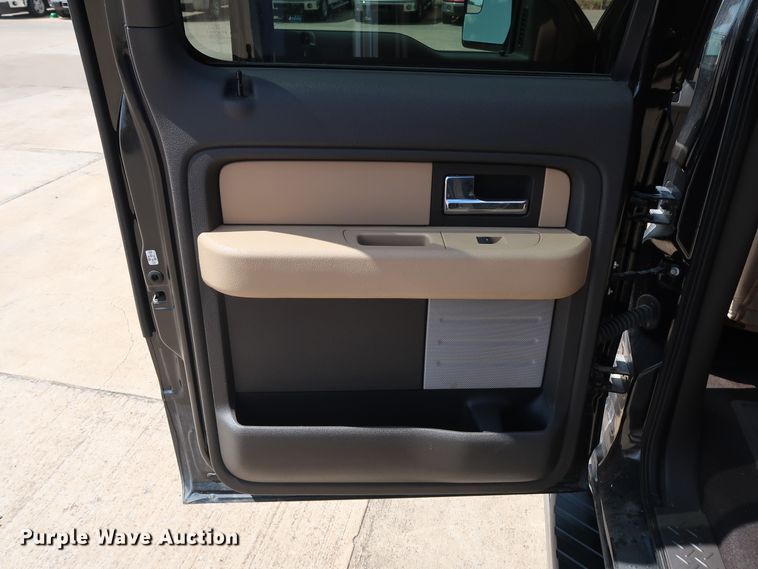 image for item GE9016 2014 Ford F150 XLT SuperCrew pickup truck