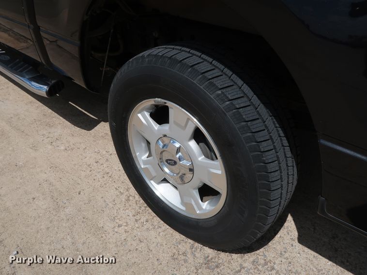 image for item GE9016 2014 Ford F150 XLT SuperCrew pickup truck