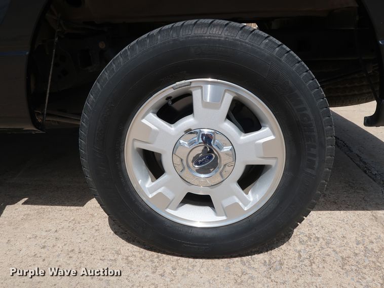 image for item GE9016 2014 Ford F150 XLT SuperCrew pickup truck