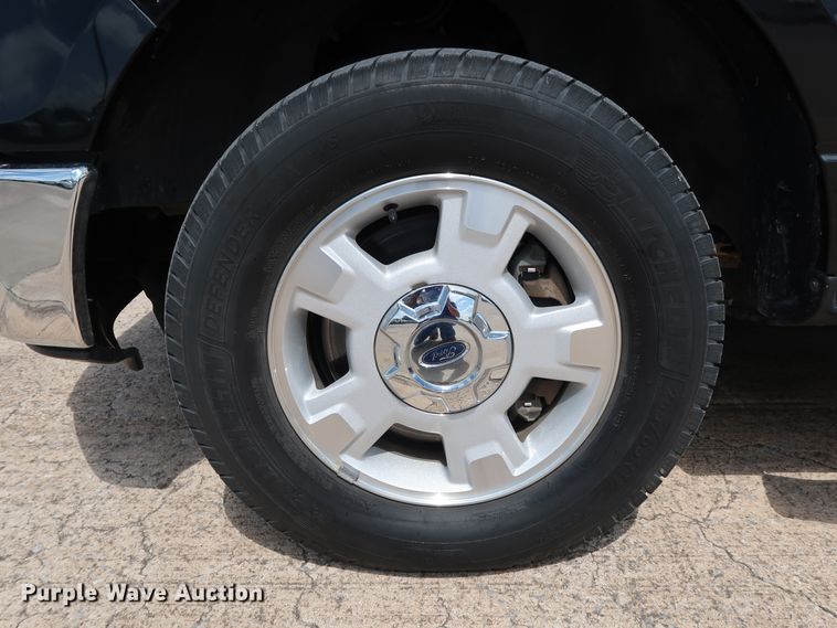 image for item GE9016 2014 Ford F150 XLT SuperCrew pickup truck