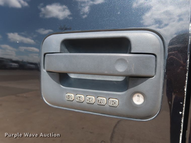 image for item GE9016 2014 Ford F150 XLT SuperCrew pickup truck