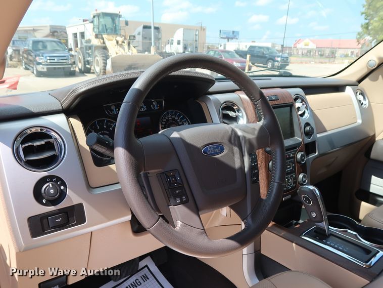 image for item GE9017 2014 Ford F150 Lariat SuperCrew pickup truck