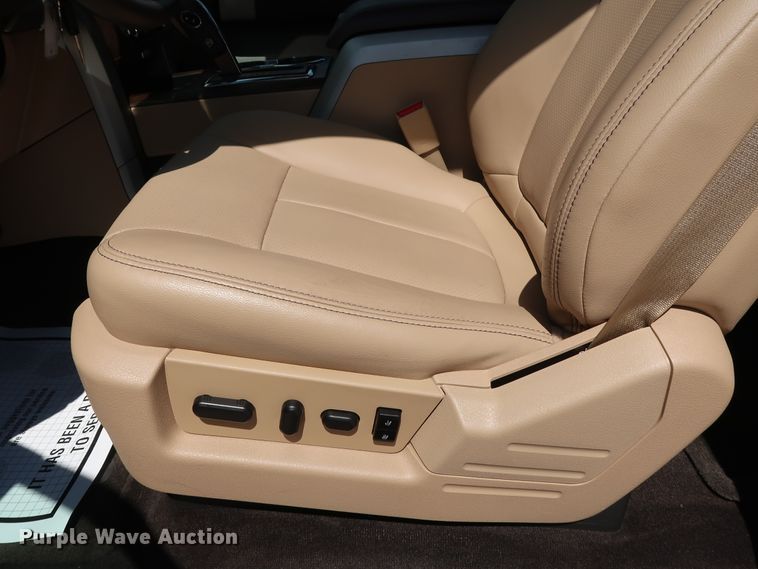 image for item GE9017 2014 Ford F150 Lariat SuperCrew pickup truck