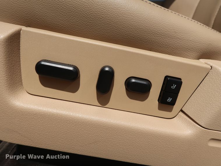 image for item GE9017 2014 Ford F150 Lariat SuperCrew pickup truck