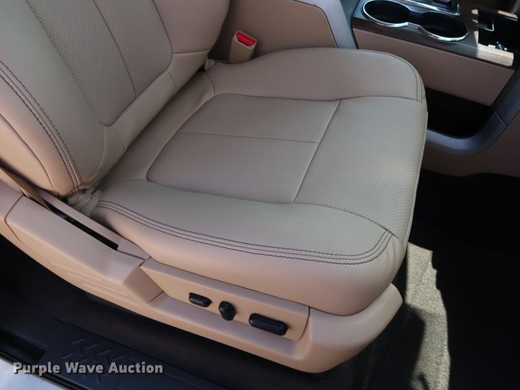 image for item GE9017 2014 Ford F150 Lariat SuperCrew pickup truck