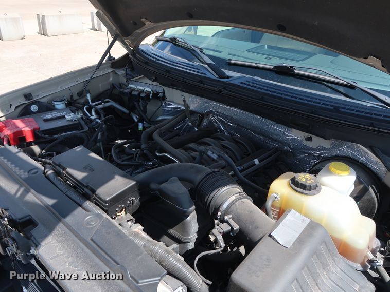 image for item GE9017 2014 Ford F150 Lariat SuperCrew pickup truck