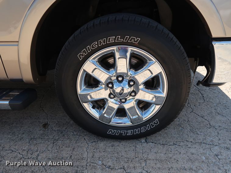 image for item GE9017 2014 Ford F150 Lariat SuperCrew pickup truck