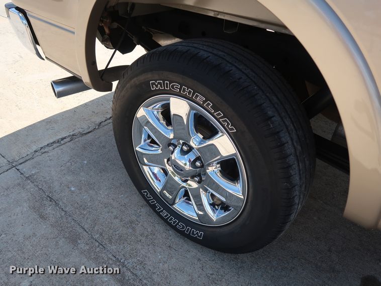 image for item GE9017 2014 Ford F150 Lariat SuperCrew pickup truck