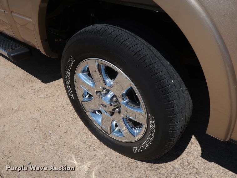 image for item GE9017 2014 Ford F150 Lariat SuperCrew pickup truck