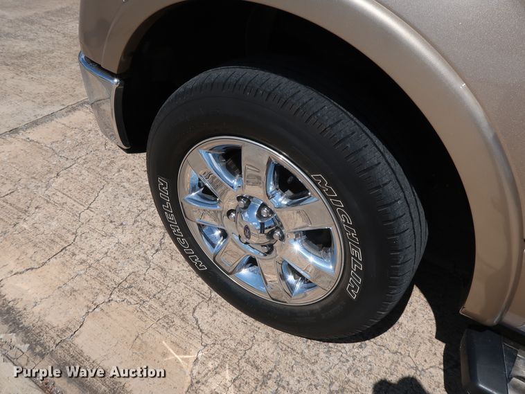 image for item GE9017 2014 Ford F150 Lariat SuperCrew pickup truck