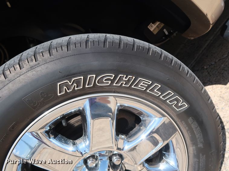 image for item GE9017 2014 Ford F150 Lariat SuperCrew pickup truck