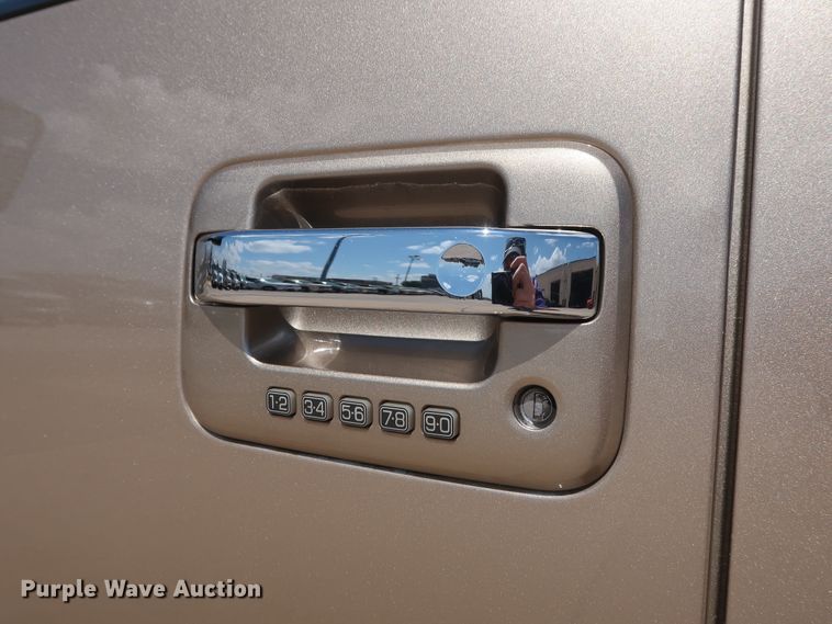 image for item GE9017 2014 Ford F150 Lariat SuperCrew pickup truck