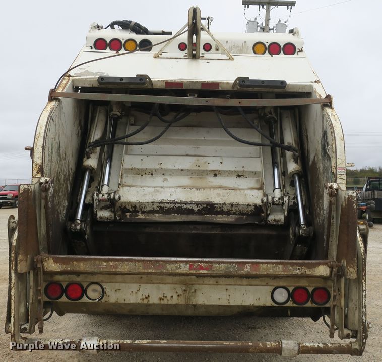 image for item DB10152 2011 International WorkStar 7400 refuse truck