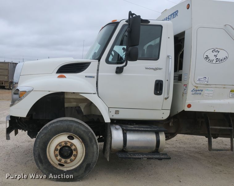image for item DB10152 2011 International WorkStar 7400 refuse truck