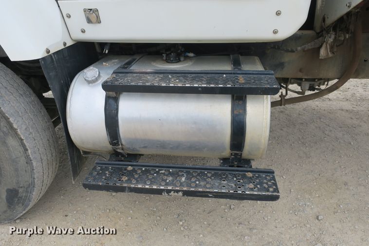 image for item DB10152 2011 International WorkStar 7400 refuse truck