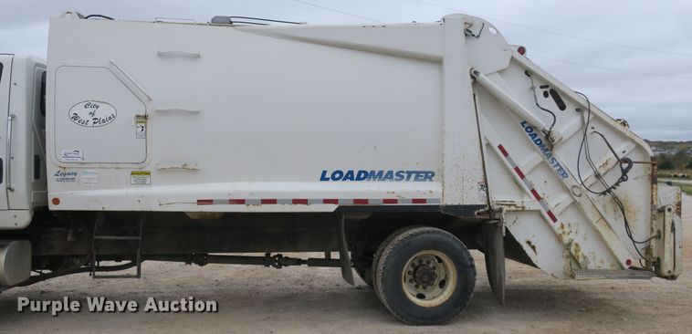image for item DB10152 2011 International WorkStar 7400 refuse truck