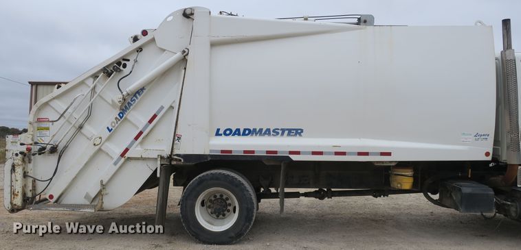 image for item DB10152 2011 International WorkStar 7400 refuse truck