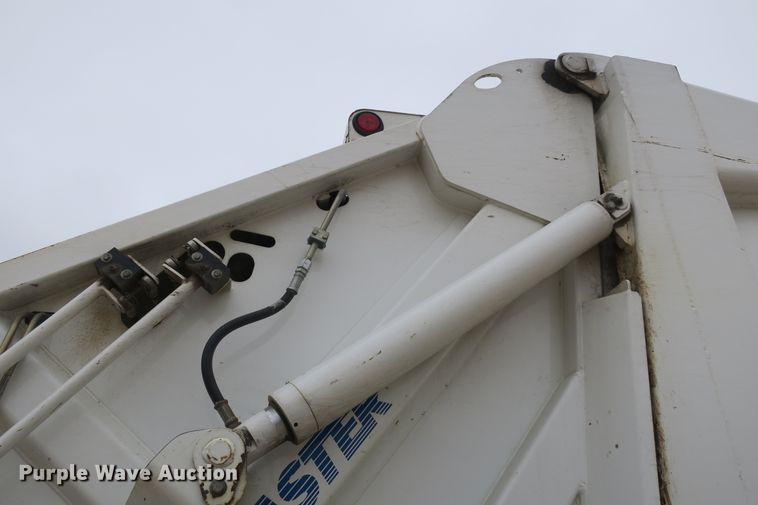 image for item DB10152 2011 International WorkStar 7400 refuse truck