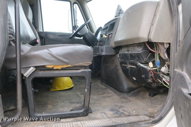 image for item DB10152 2011 International WorkStar 7400 refuse truck