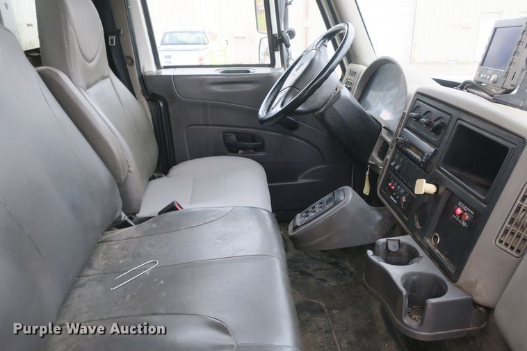 image for item DB10152 2011 International WorkStar 7400 refuse truck