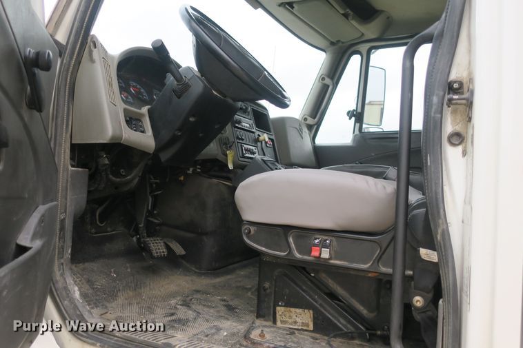 image for item DB10152 2011 International WorkStar 7400 refuse truck