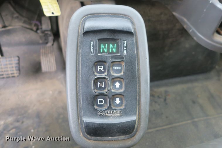 image for item DB10152 2011 International WorkStar 7400 refuse truck