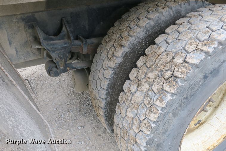 image for item DB10152 2011 International WorkStar 7400 refuse truck