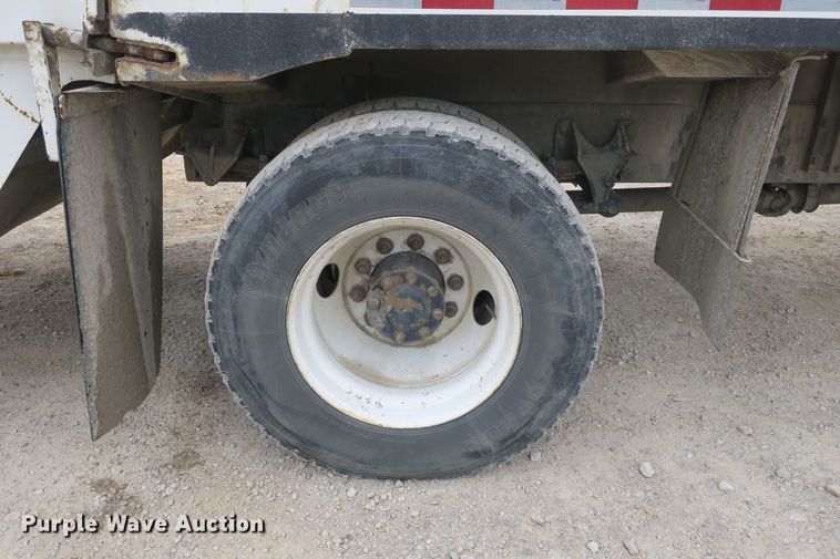 image for item DB10152 2011 International WorkStar 7400 refuse truck