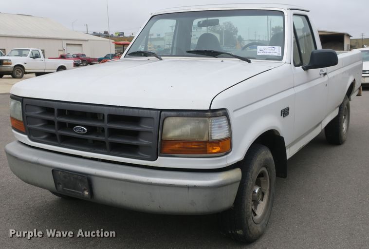 image for item DB10153 1995 Ford F150 XL pickup truck