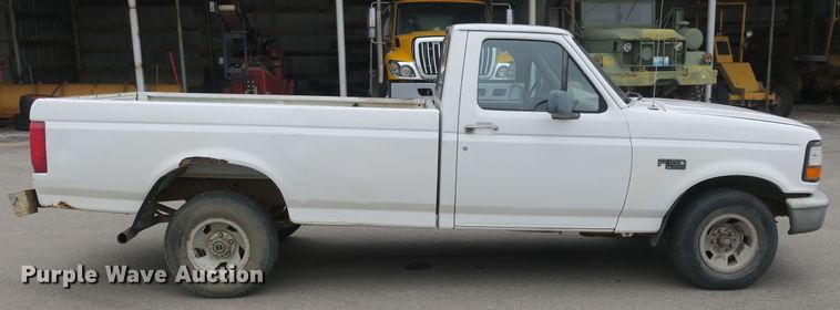 image for item DB10153 1995 Ford F150 XL pickup truck
