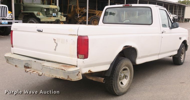 image for item DB10153 1995 Ford F150 XL pickup truck