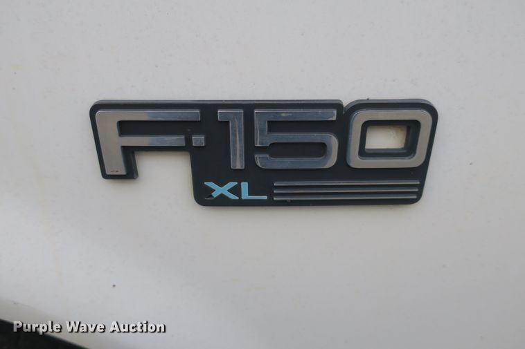 image for item DB10153 1995 Ford F150 XL pickup truck