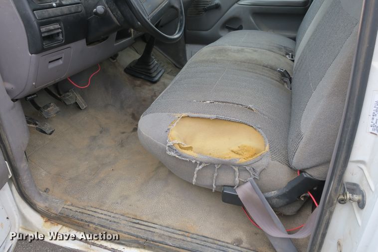 image for item DB10153 1995 Ford F150 XL pickup truck