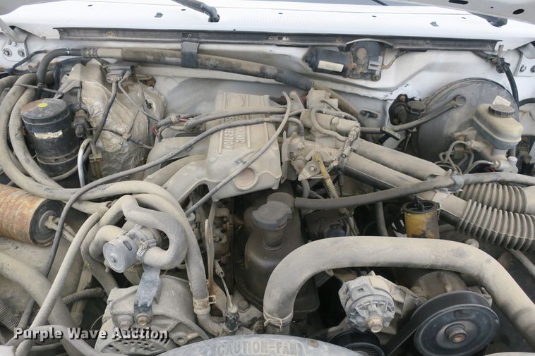 image for item DB10153 1995 Ford F150 XL pickup truck