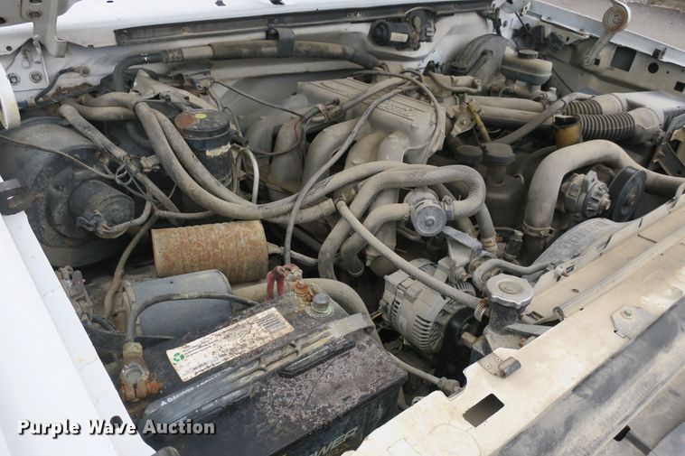 image for item DB10153 1995 Ford F150 XL pickup truck