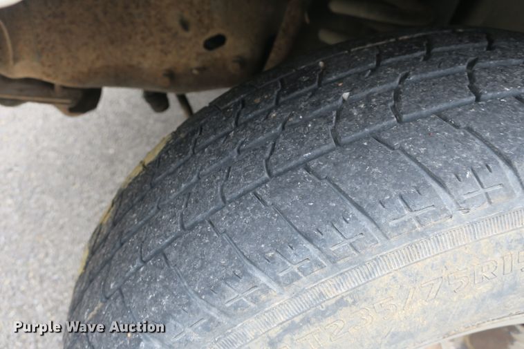 image for item DB10153 1995 Ford F150 XL pickup truck