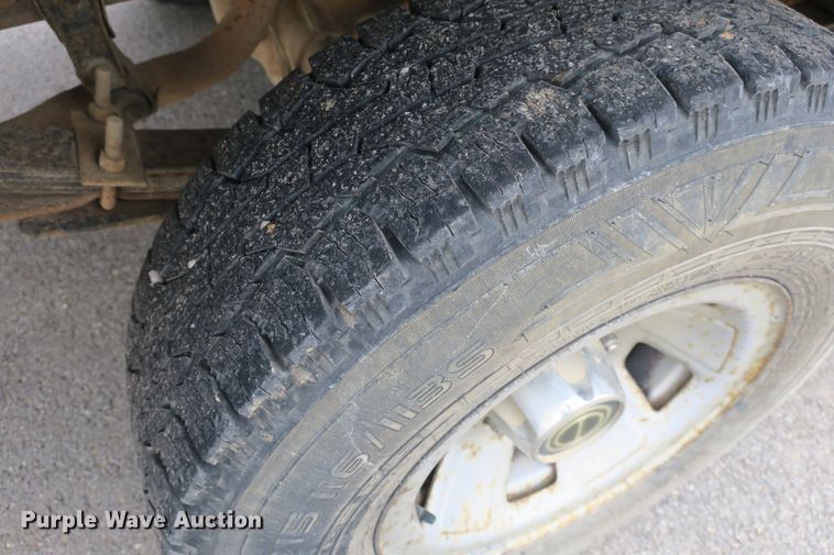 image for item DB10153 1995 Ford F150 XL pickup truck