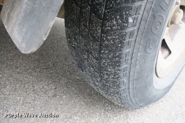 image for item DB10153 1995 Ford F150 XL pickup truck