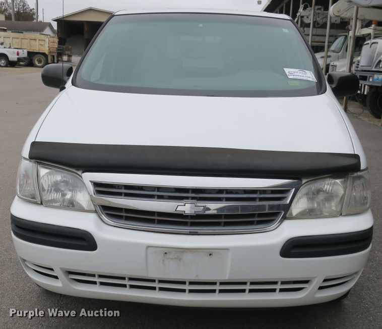 image for item DB10156 2005 Chevrolet Venture Amerivan handicap accessible van