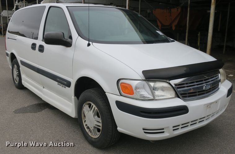 image for item DB10156 2005 Chevrolet Venture Amerivan handicap accessible van