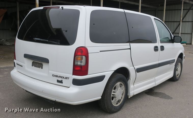 image for item DB10156 2005 Chevrolet Venture Amerivan handicap accessible van