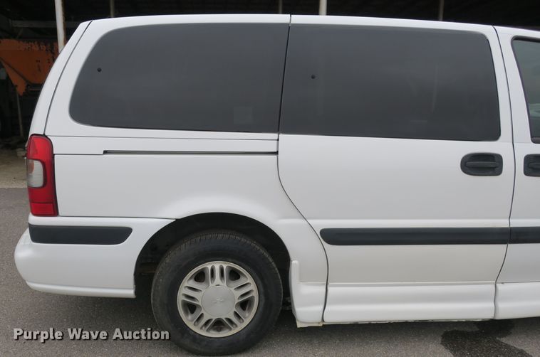 image for item DB10156 2005 Chevrolet Venture Amerivan handicap accessible van