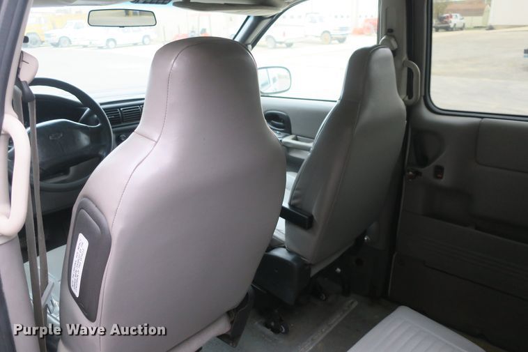 image for item DB10156 2005 Chevrolet Venture Amerivan handicap accessible van